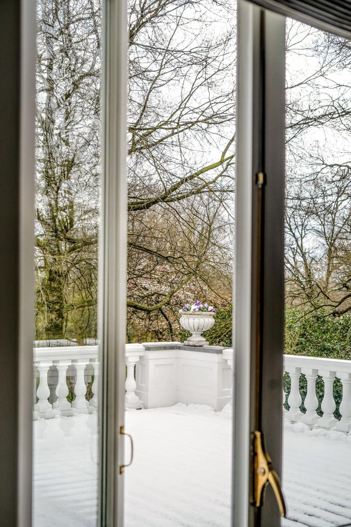 Central Park Voorburg - Relais & Chateaux Стая снимка