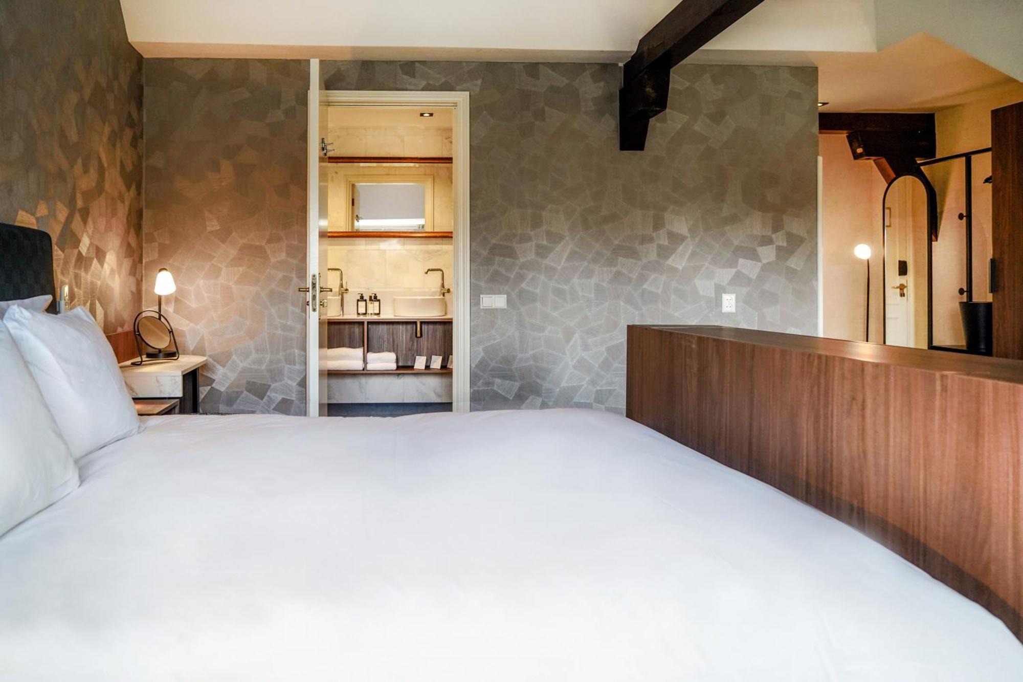 Central Park Voorburg - Relais & Chateaux Стая снимка