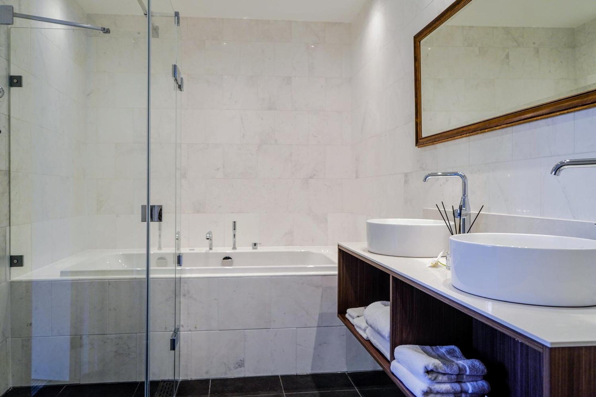 Central Park Voorburg - Relais & Chateaux Екстериор снимка