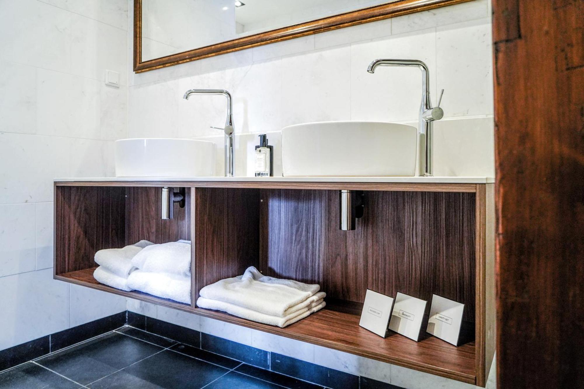 Central Park Voorburg - Relais & Chateaux Екстериор снимка