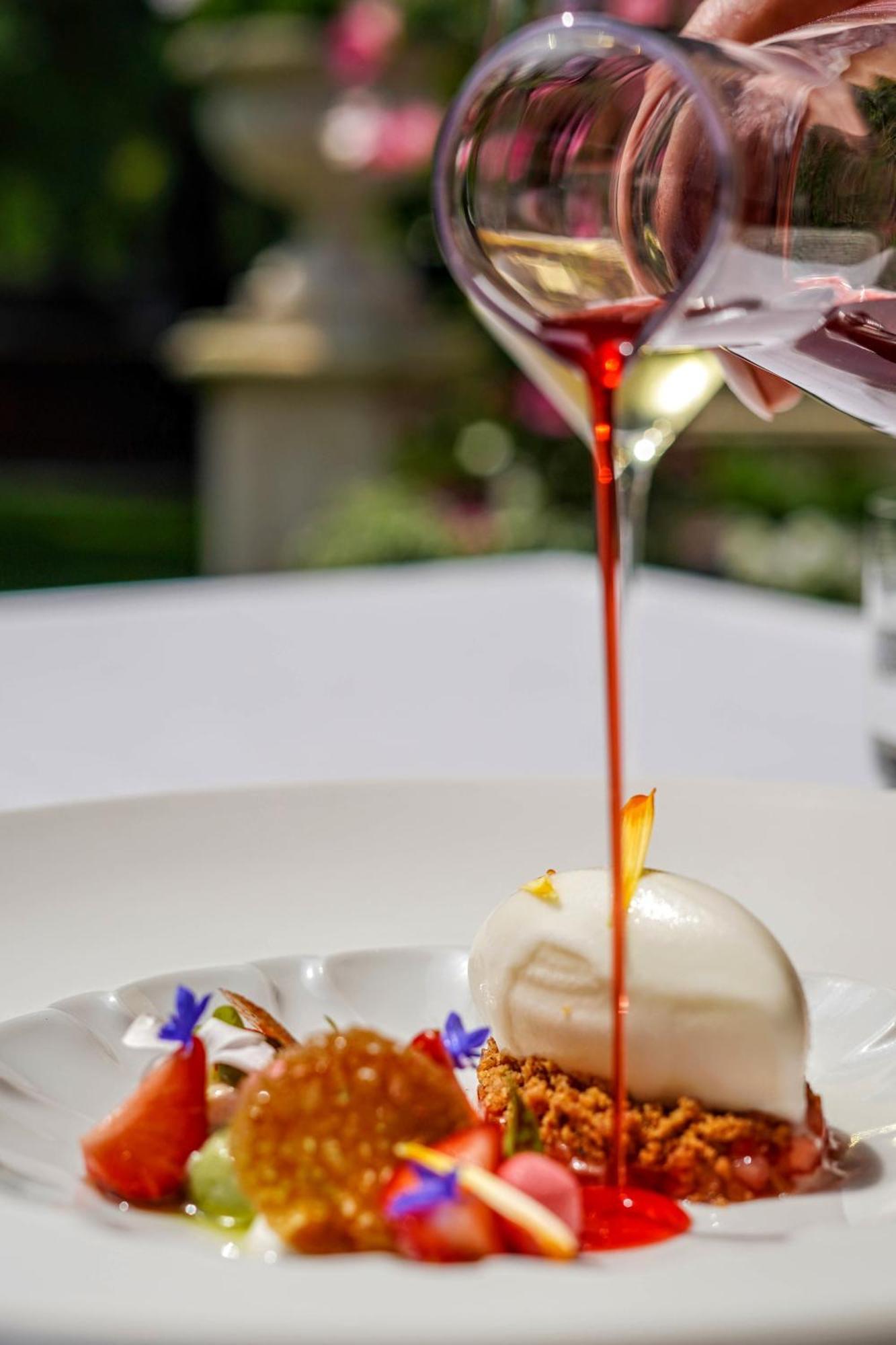 Central Park Voorburg - Relais & Chateaux Екстериор снимка
