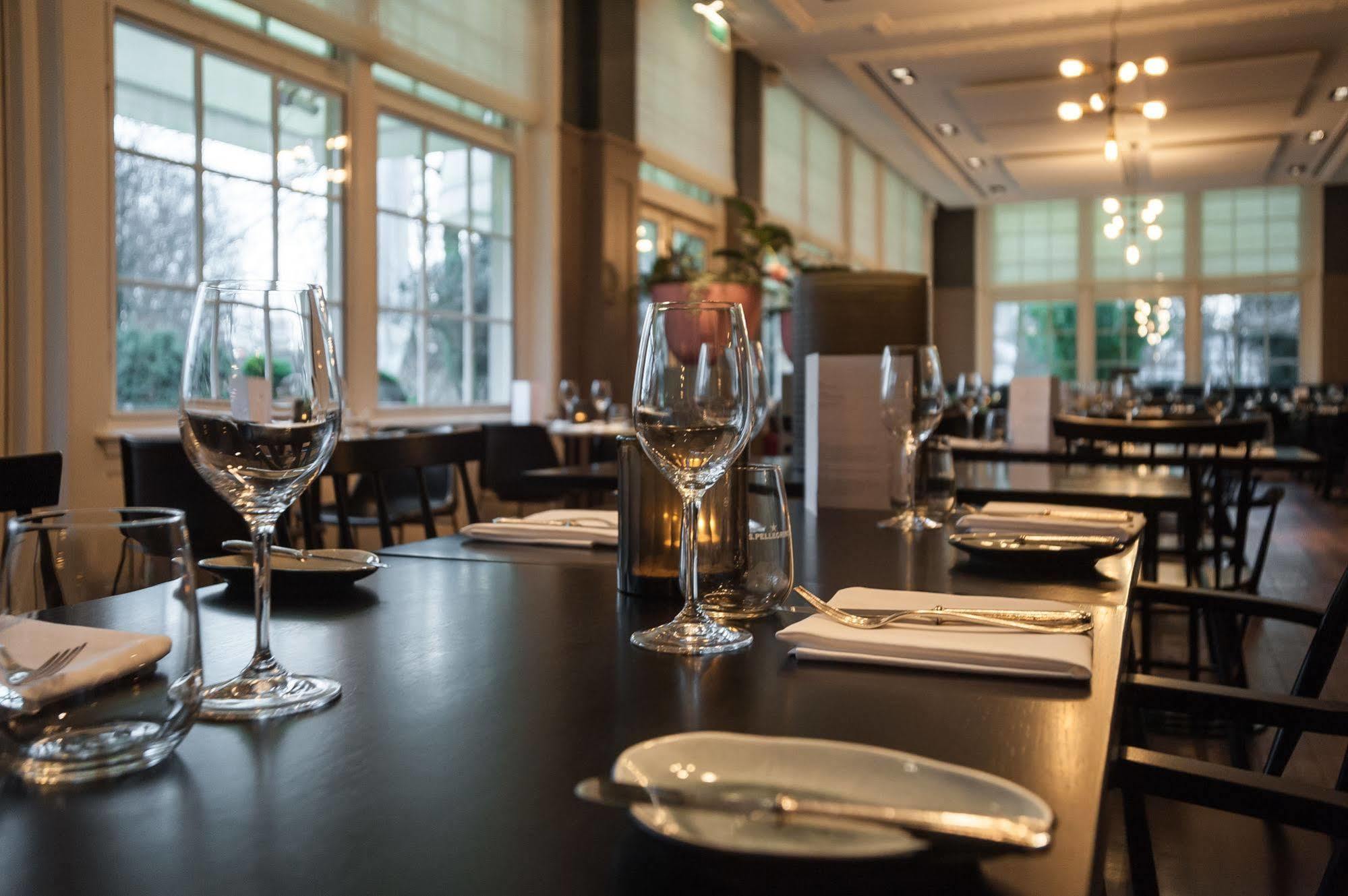 Central Park Voorburg - Relais & Chateaux Екстериор снимка