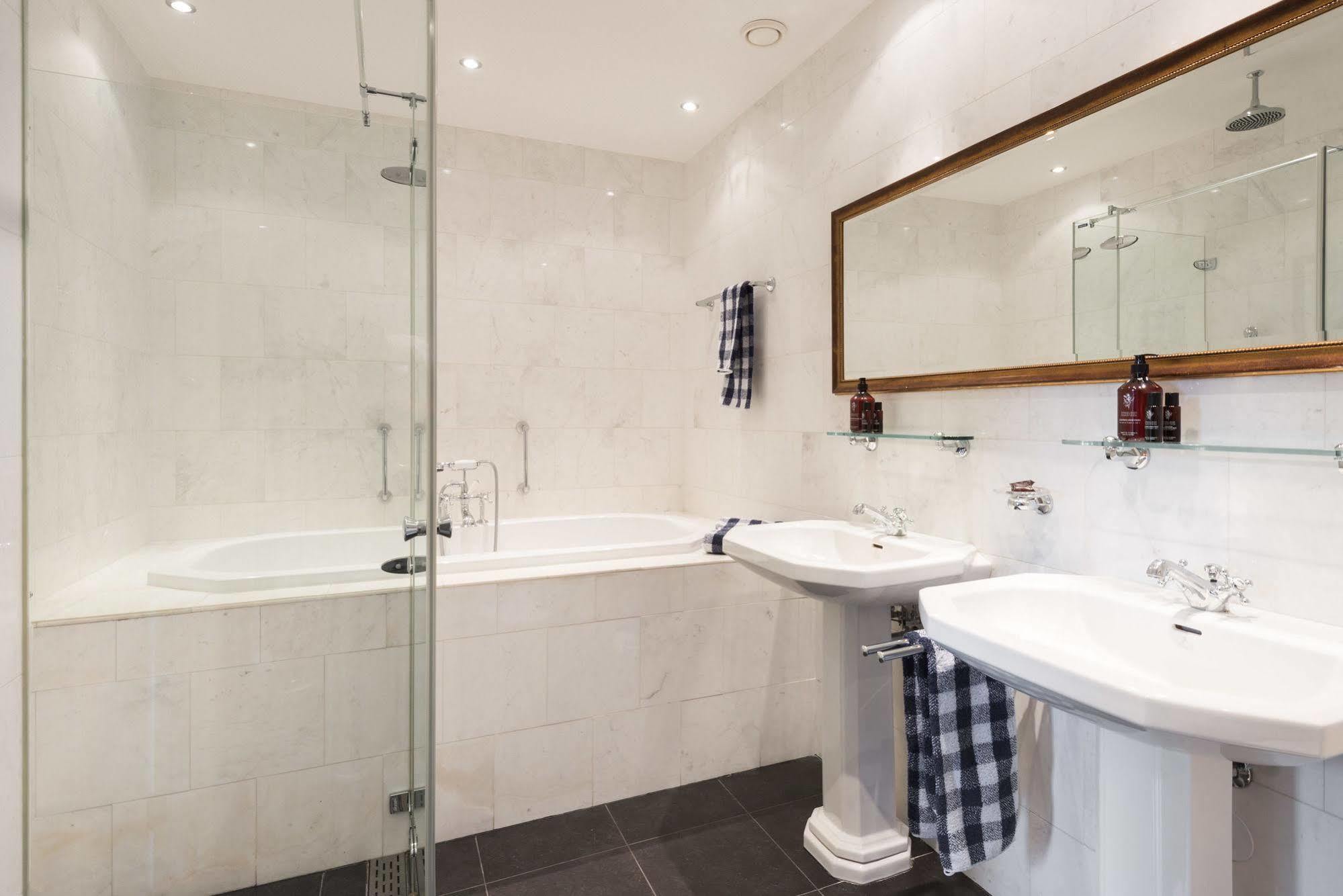 Central Park Voorburg - Relais & Chateaux Екстериор снимка